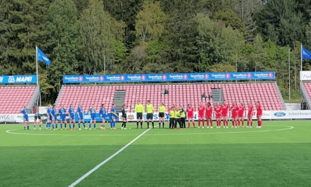 Lagene klare til kamp. KIL møtte KFUM lørdag 23. september.