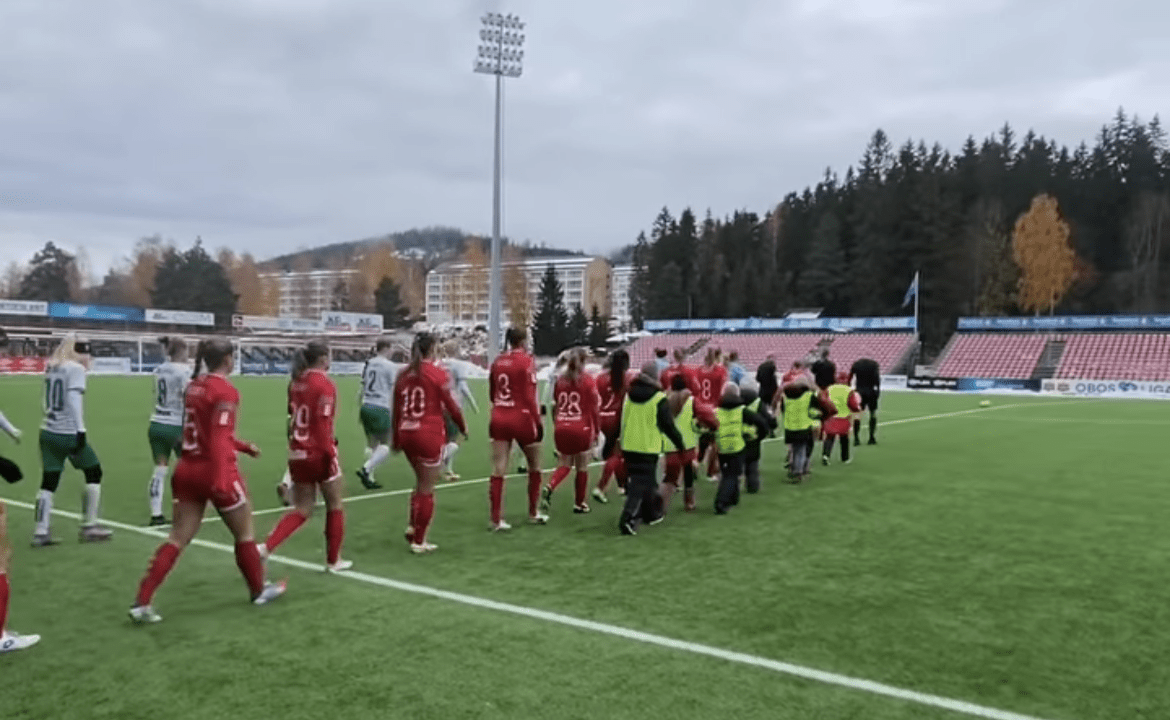 Bilde av utmarsj KIL mot Hamkam