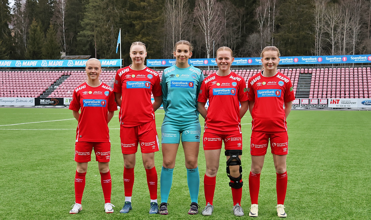 Bilde av de fem nykommerne i KIL A-stall 2024