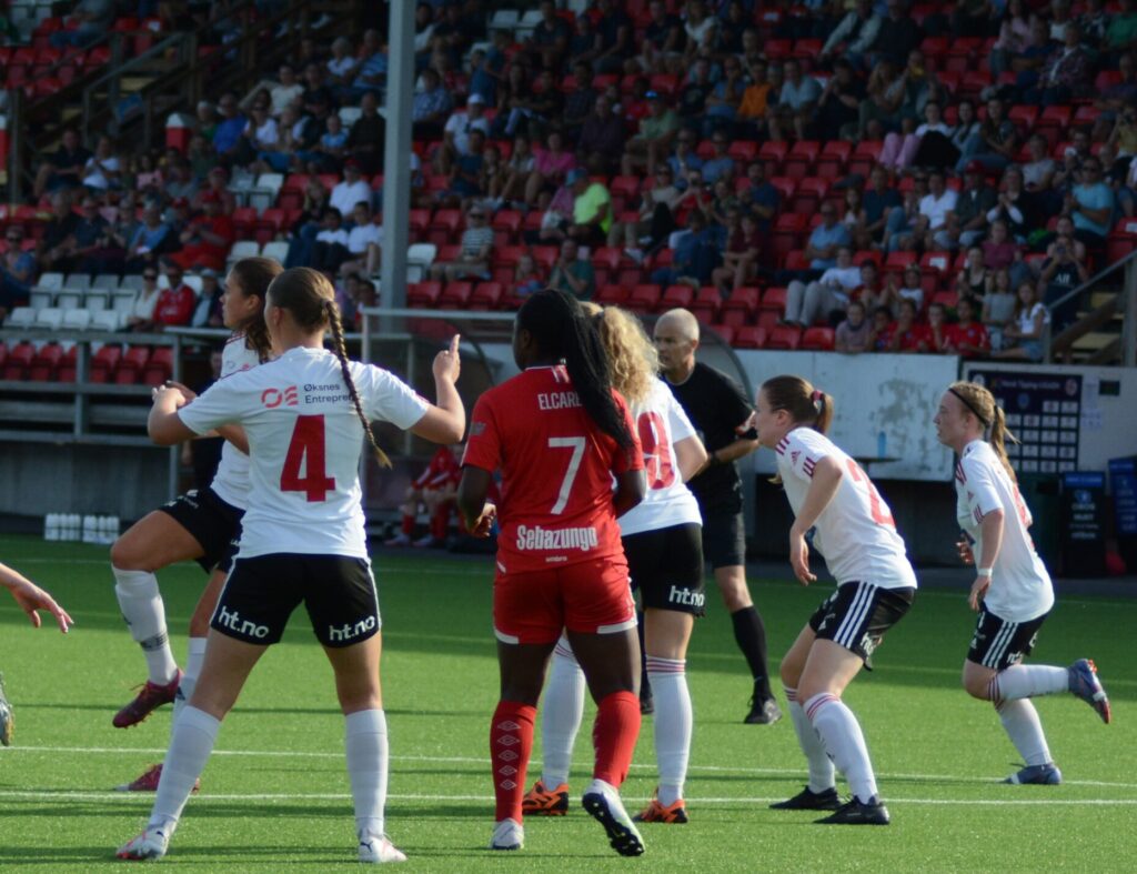 Kvinnefotball i vekst. Her bilde fra en kamp på Gjemselund sesongen 2023.
